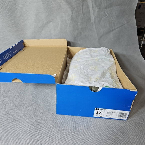 Mens adidas Gazelle Athletic Shoe - Green / White / Core White - Picture 5 of 6